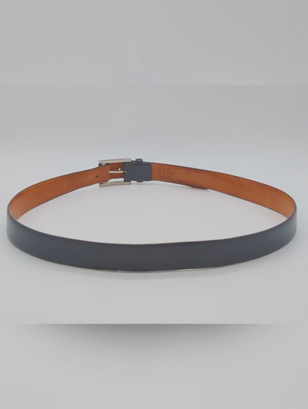 Kirkland Signature Sz 42 Men's Black Leather Dress Belt